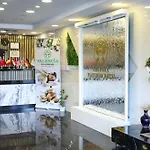 Otel The Hera Platinum 4*