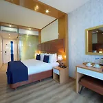 The Hera Platinum 4*