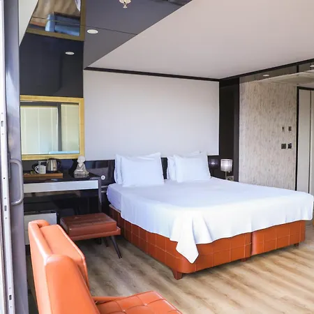 Szálloda The Hera Platinum 4*