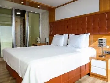 Atasehir Palace 3* Istanbul
