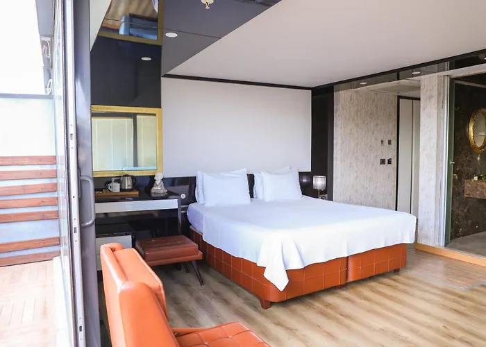 Hotel The Hera Platinum 4*