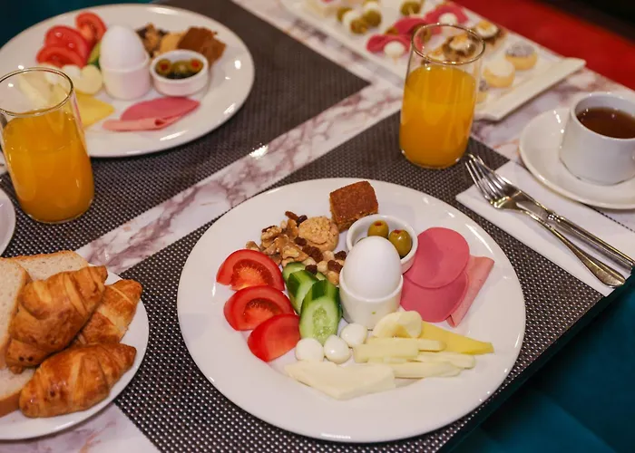 The Hera Platinum 4*