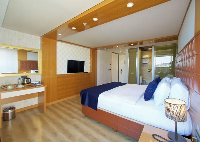 The Hera Platinum Hotel