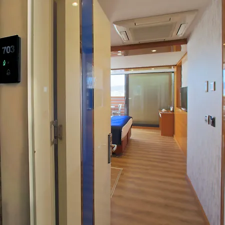 The Hera Platinum Hotel